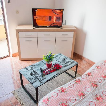 Apartment Stana ノヴィ・ヴィノドロスキー エクステリア 写真